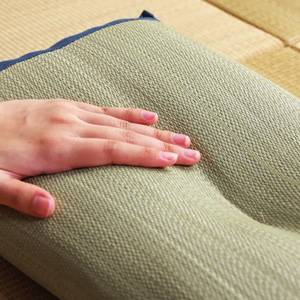 「い草枕」の嬉しい効果とお手入れ方法
