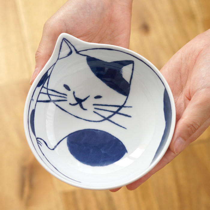 猫の小鉢