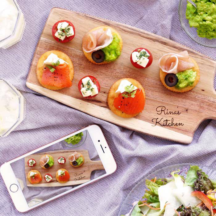 名入れウッドカッティングボードアカシア