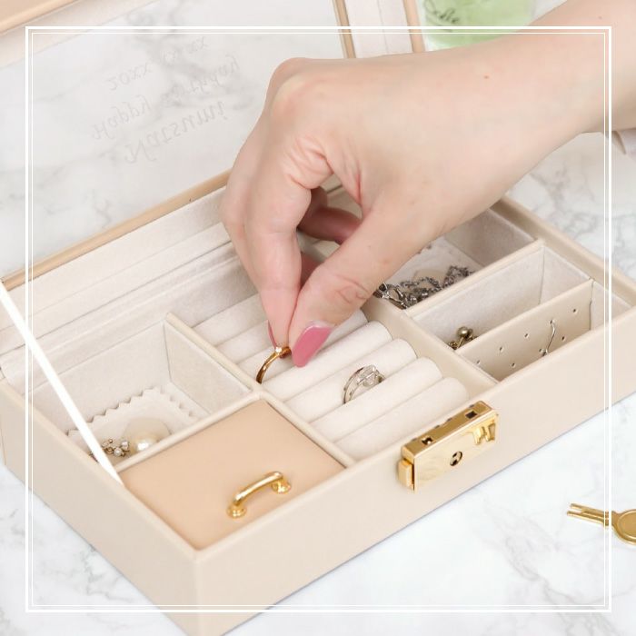 ジュエリーBOX　窓付き