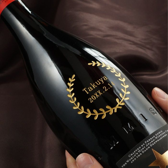 高級感のあるゴールド彫刻