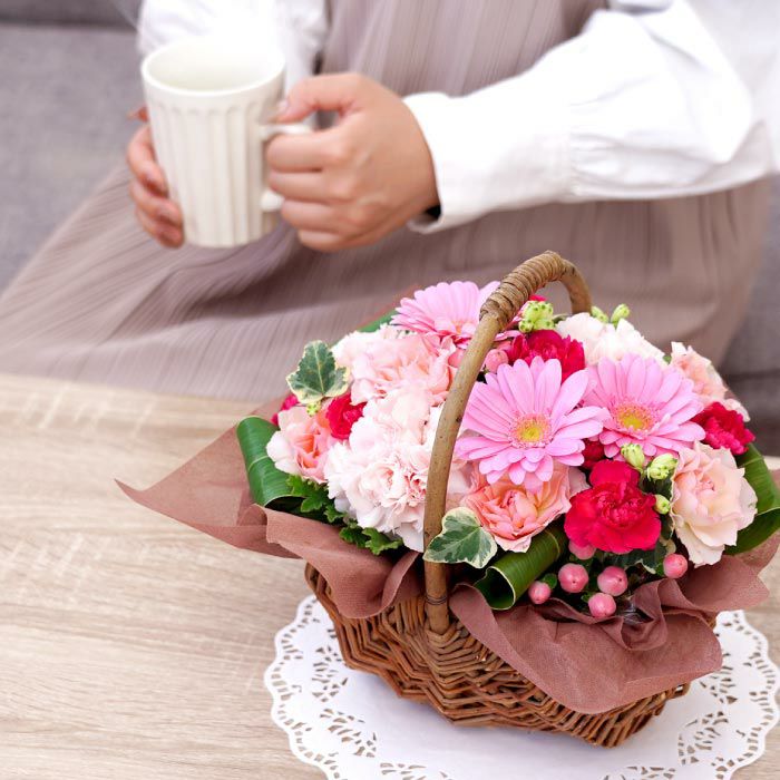 バスケットフラワーアレンジメント